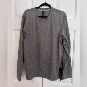 Lululemon Athletica Heathered Gray Long Sleeve Top